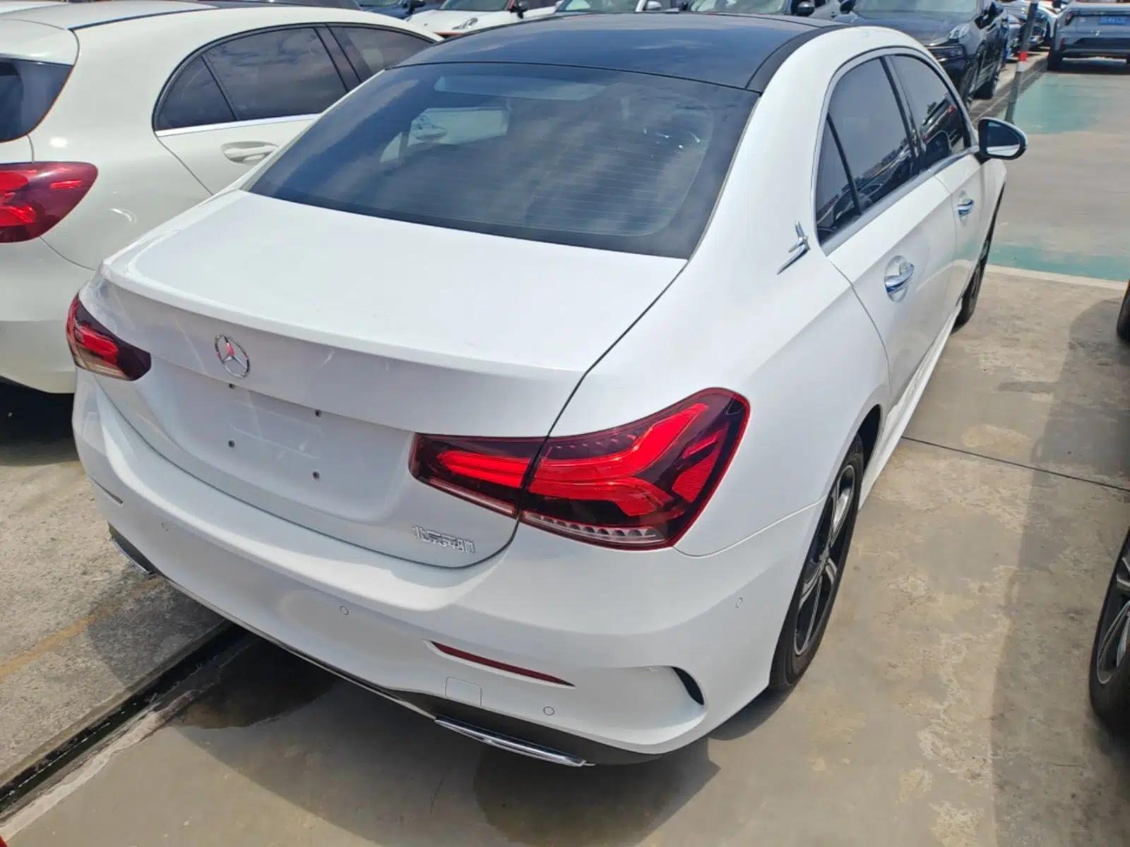 Mercedes-Benz A-Class 2022 Revised Version A 200 L Sport Sedan Fashionable Style — миниатюра 6