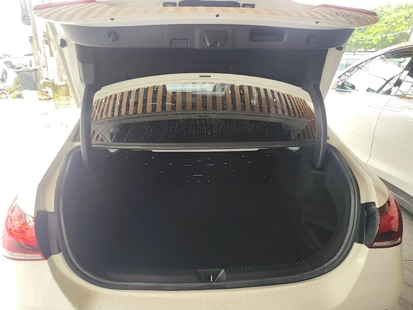 Mercedes-Benz A-Class 2021 A 200 L Sport Sedan Fashion Model — миниатюра 22