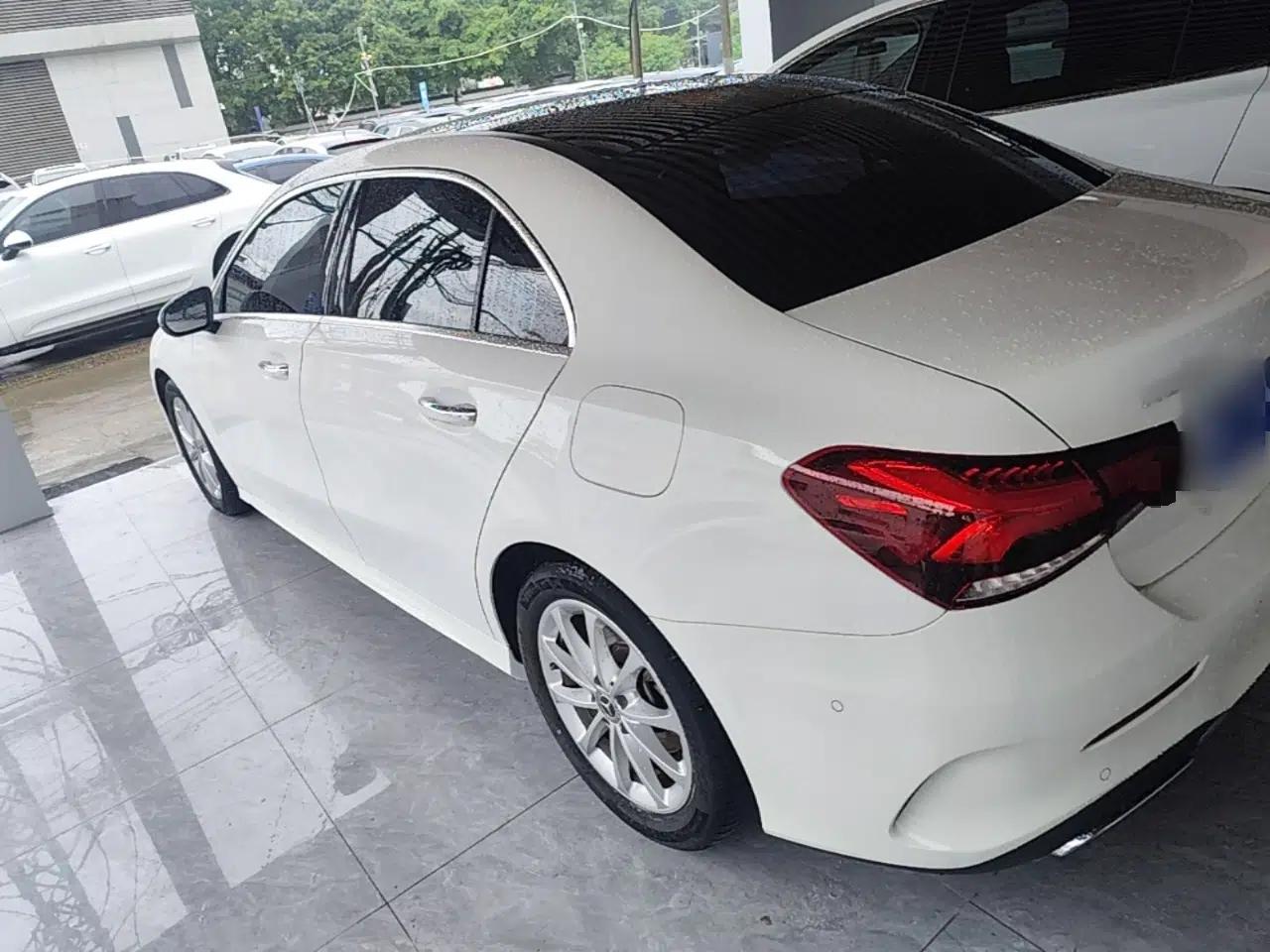Mercedes-Benz A-Class 2021 A 200 L Sport Sedan Fashion Model — миниатюра 4