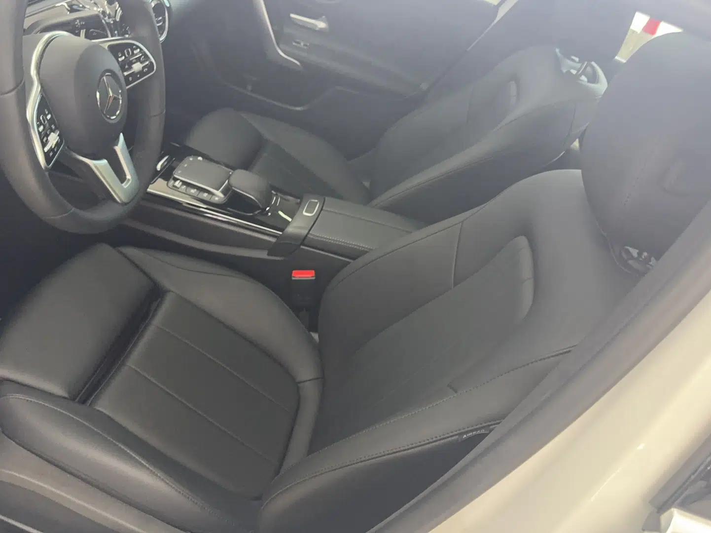 Mercedes-Benz A-Class 2020 A 200 L Sport Sedan — миниатюра 8