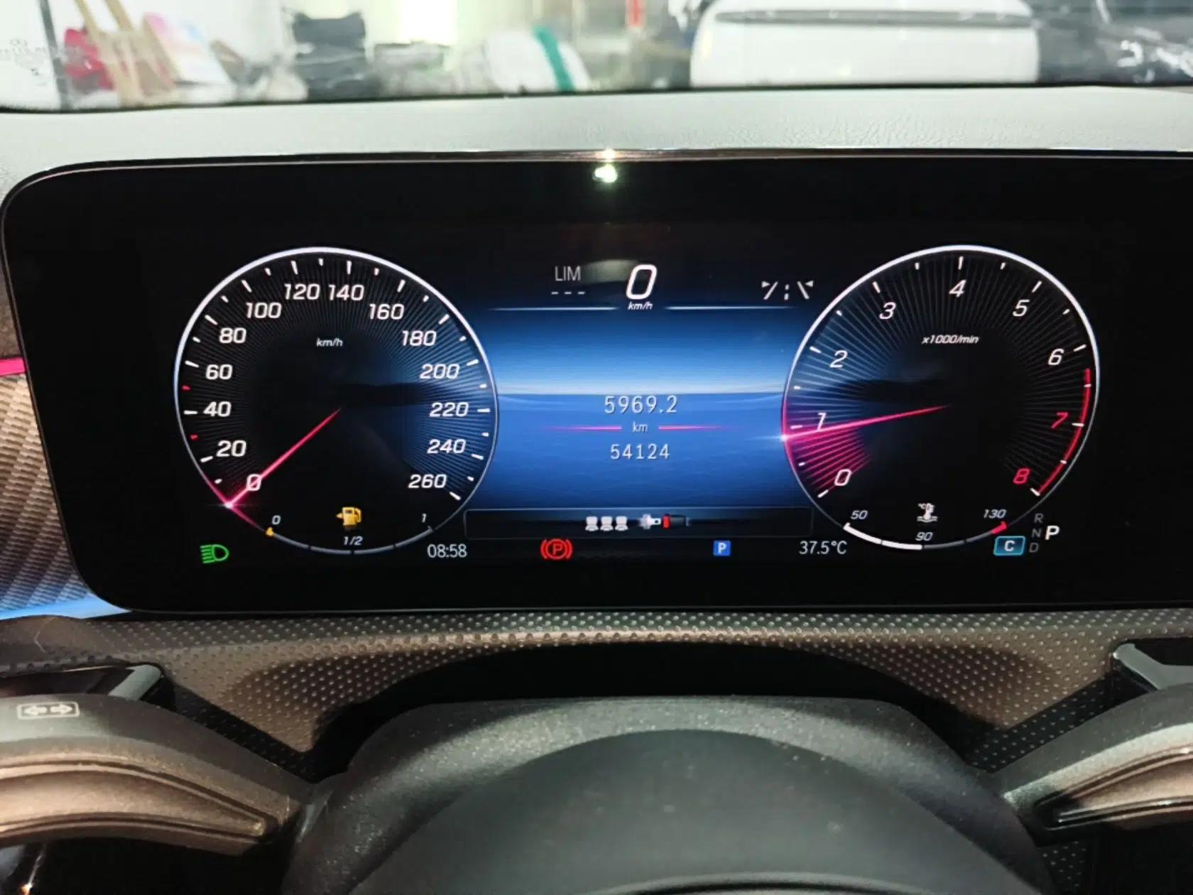 Mercedes-Benz A-Class 2023 A 200 L Fashion Model — миниатюра 14