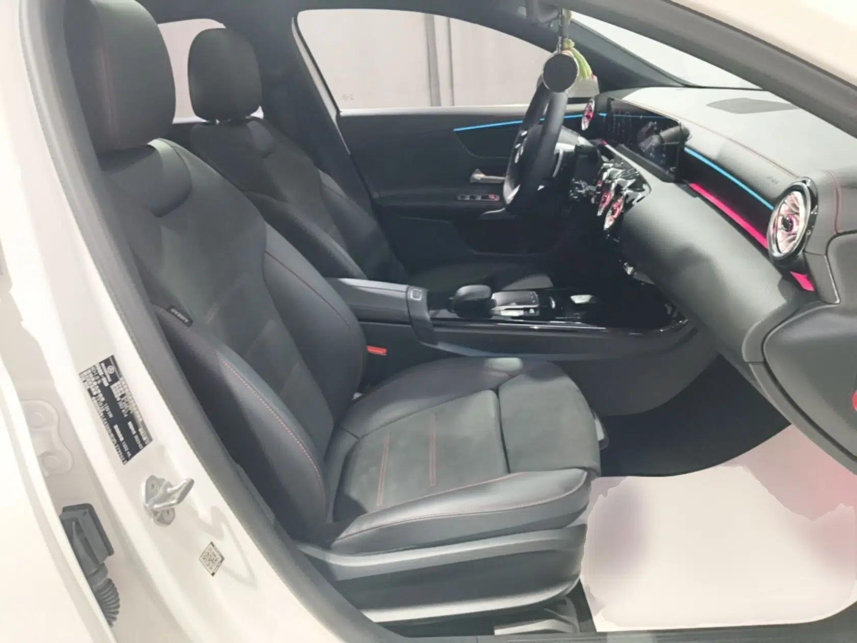 Mercedes-Benz A-Class 2023 A 200 L Fashion Model — миниатюра 19