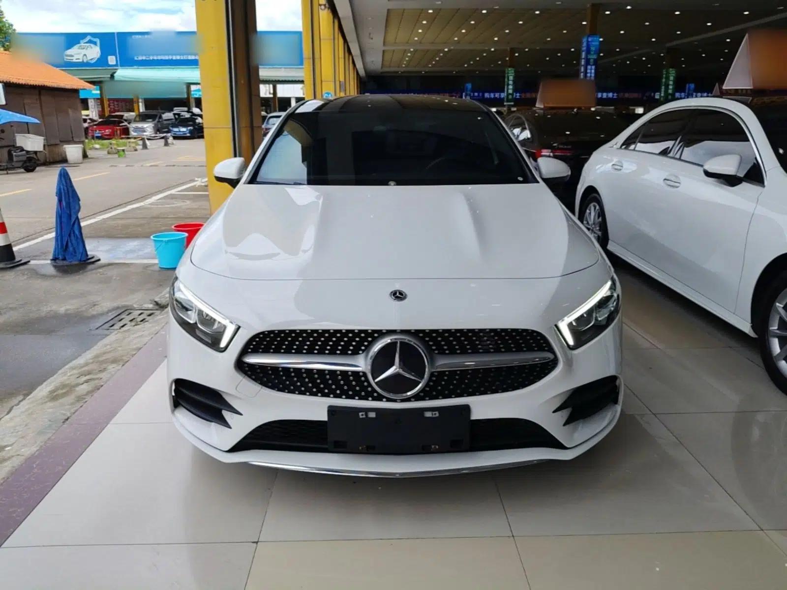 Mercedes-Benz A-Class 2022 Restyled A 200 L Sport Sedan Fashion Version — миниатюра 2