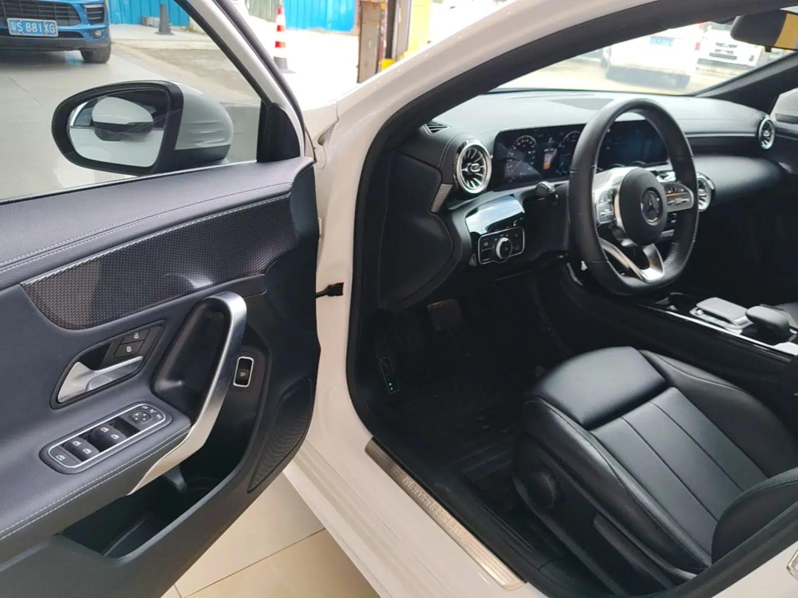 Mercedes-Benz A-Class 2022 Restyled A 200 L Sport Sedan Fashion Version — миниатюра 18
