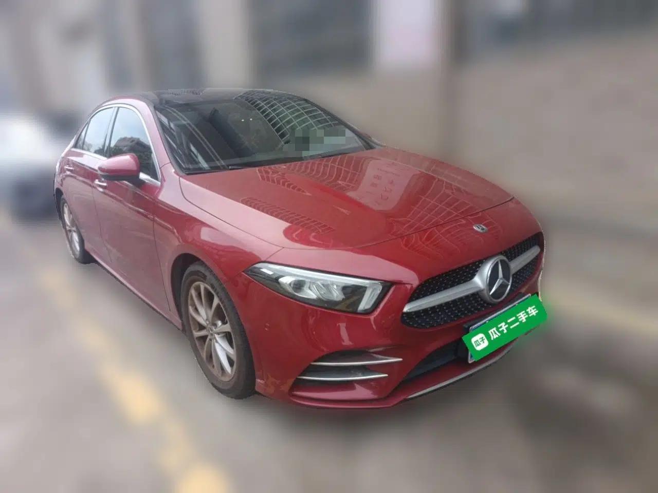 Mercedes-Benz A-Class 2020 Restyled A 200 L Sport Sedan Fashion Version — миниатюра 3