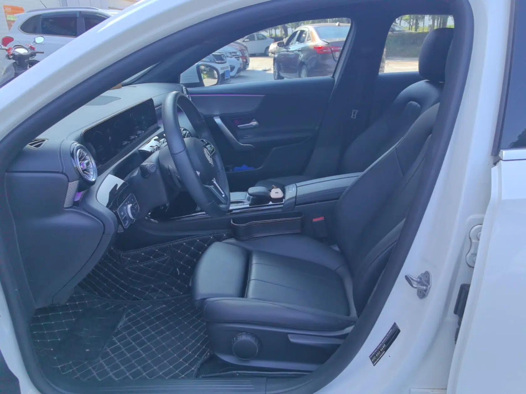 Mercedes-Benz A-Class 2022 A 180 L Sport Sedan — миниатюра 22