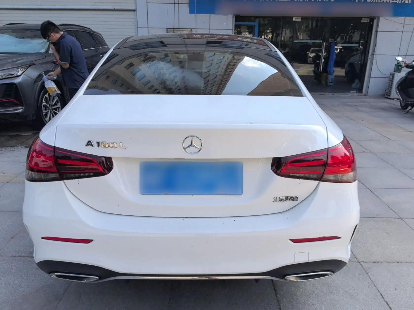 Mercedes-Benz A-Class 2022 A 180 L Sport Sedan — миниатюра 5