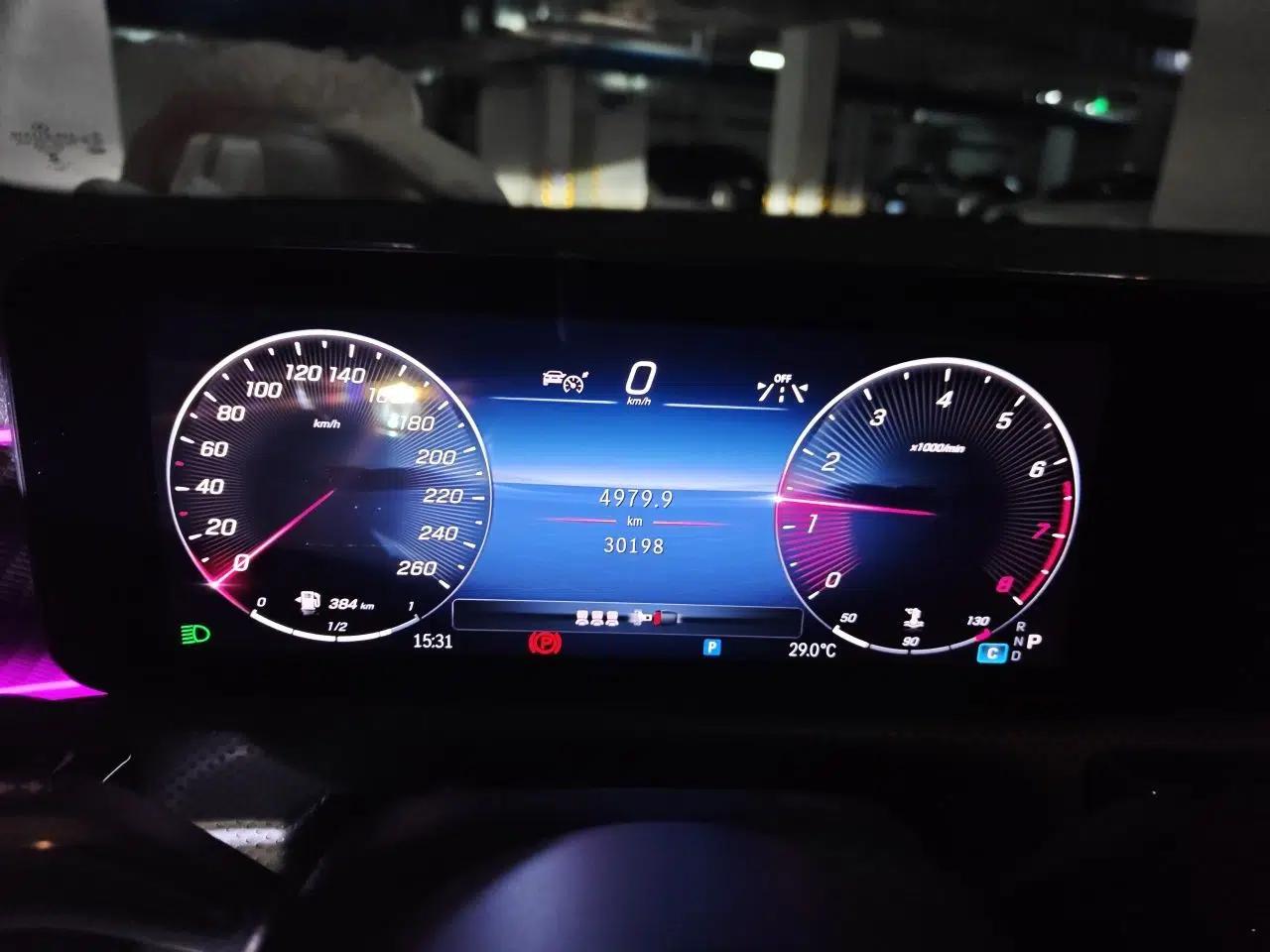 Mercedes-Benz A-Class 2023 A 200 L Fashion Model — миниатюра 11