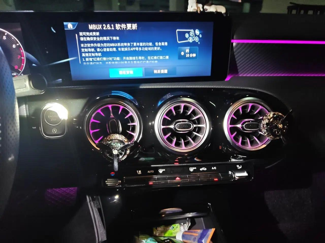 Mercedes-Benz A-Class 2023 A 200 L Fashion Model — миниатюра 13