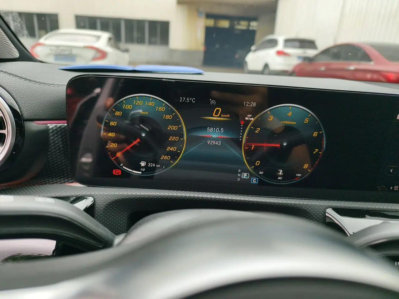 Mercedes-Benz A-Class 2022 Second Facelift A 200 L Sport Sedan Fashion Version — миниатюра 12