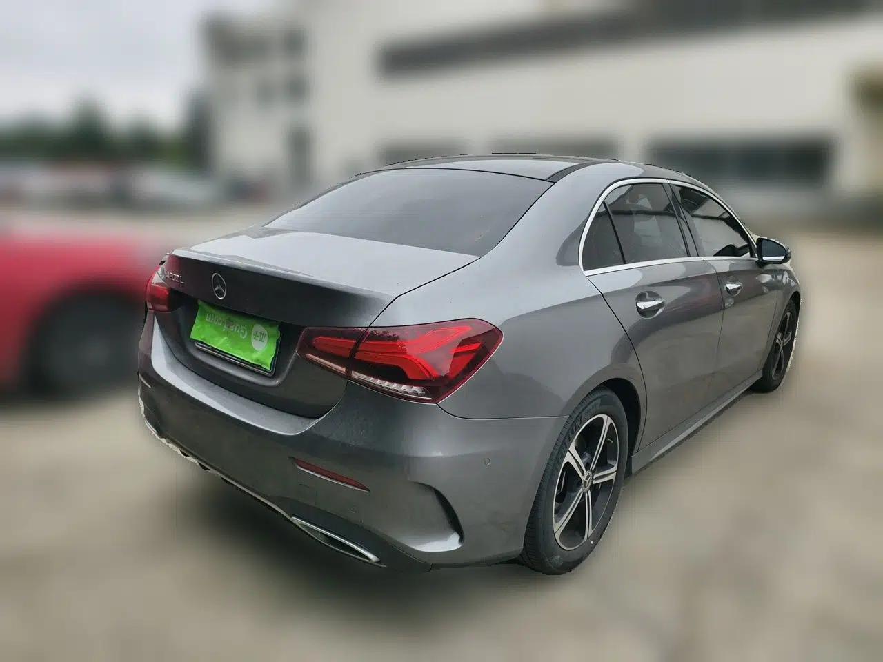 Mercedes-Benz A-Class 2022 Second Facelift A 200 L Sport Sedan Fashion Version — миниатюра 6