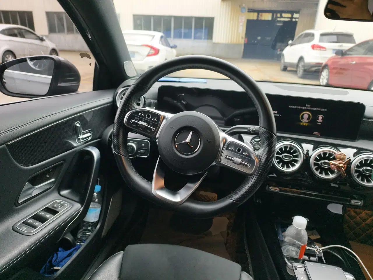 Mercedes-Benz A-Class 2022 Second Facelift A 200 L Sport Sedan Fashion Version — миниатюра 10