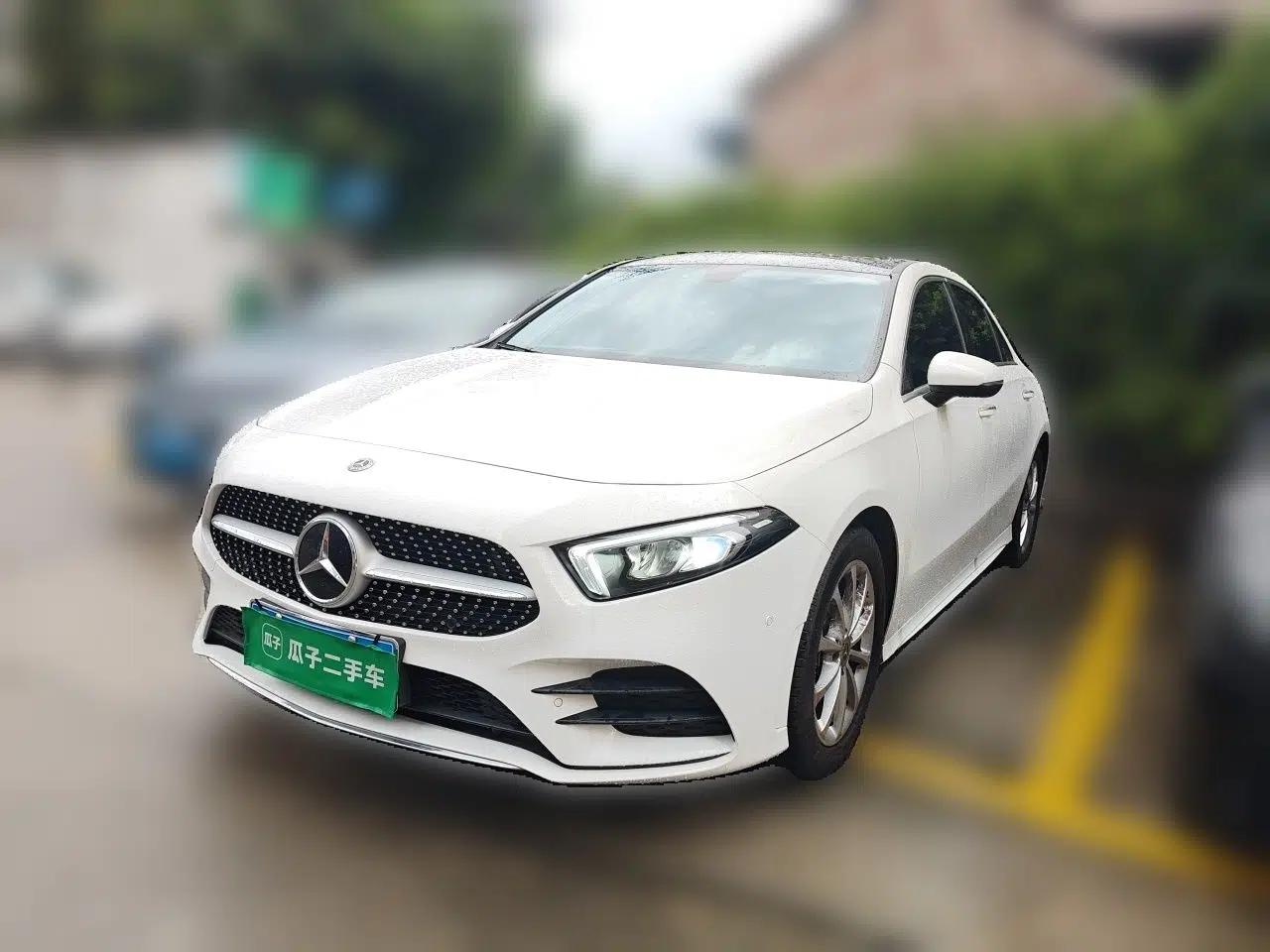 Mercedes-Benz A-Class 2021 A 200 L Sport Sedan Fashion Model — миниатюра 1