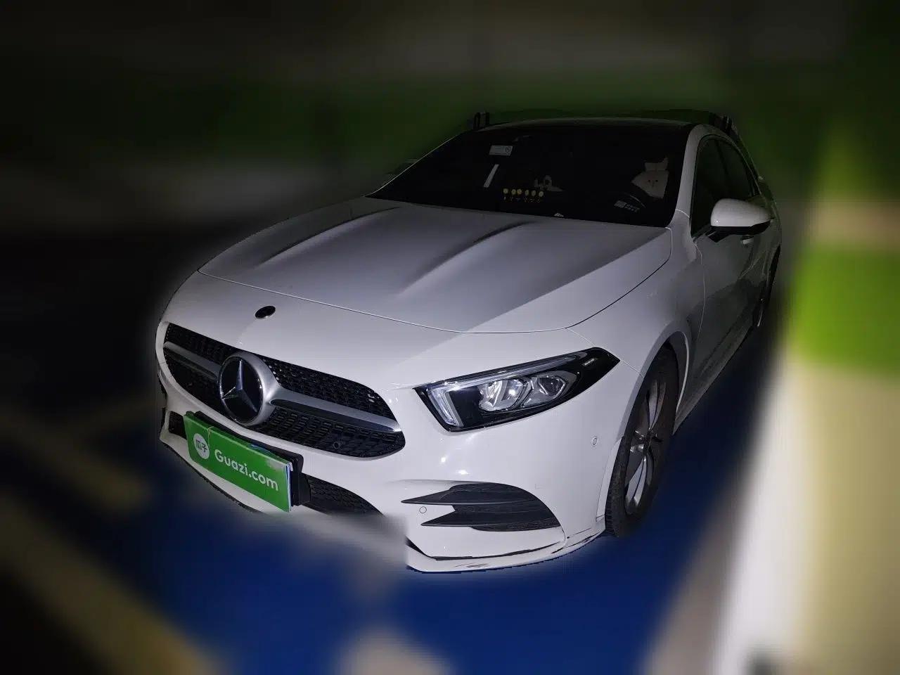 Mercedes-Benz A-Class 2022 Restyled A 200 L Sport Sedan Fashion Version — миниатюра 1