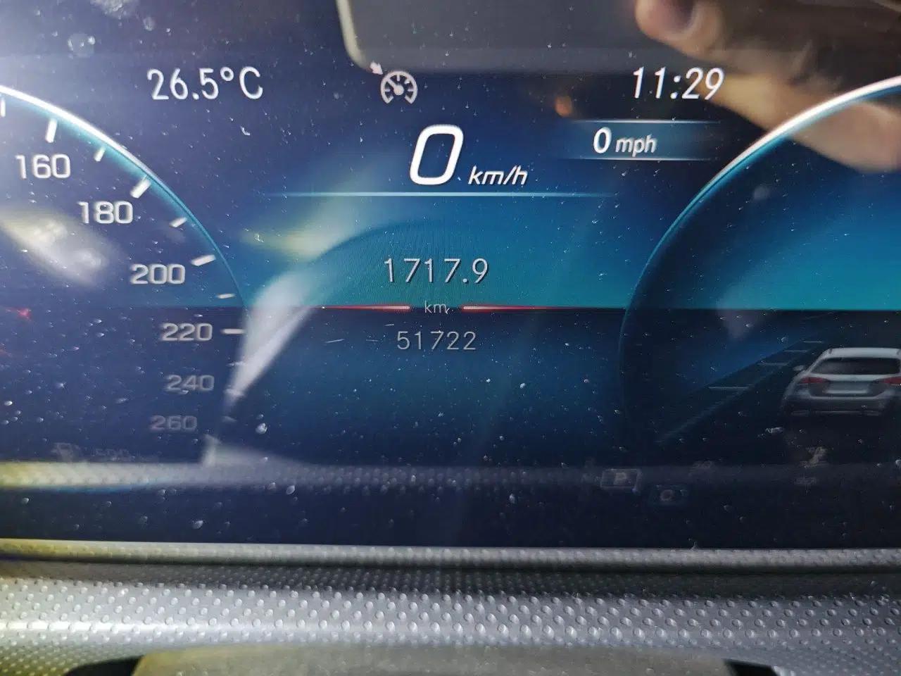 Mercedes-Benz A-Class 2022 Restyled A 200 L Sport Sedan Fashion Version — миниатюра 12