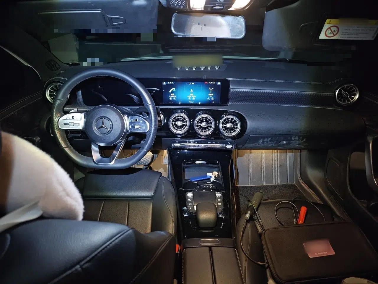 Mercedes-Benz A-Class 2022 Restyled A 200 L Sport Sedan Fashion Version — миниатюра 9