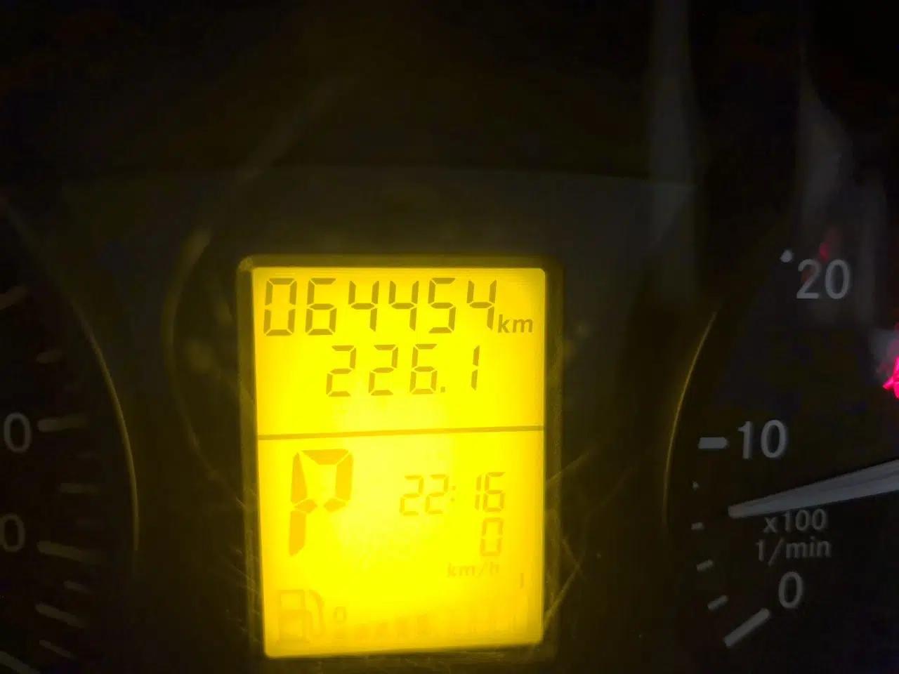 Mercedes-Benz Vito Mercedes-Benz V-Class, 3.0L, parallel import — миниатюра 12