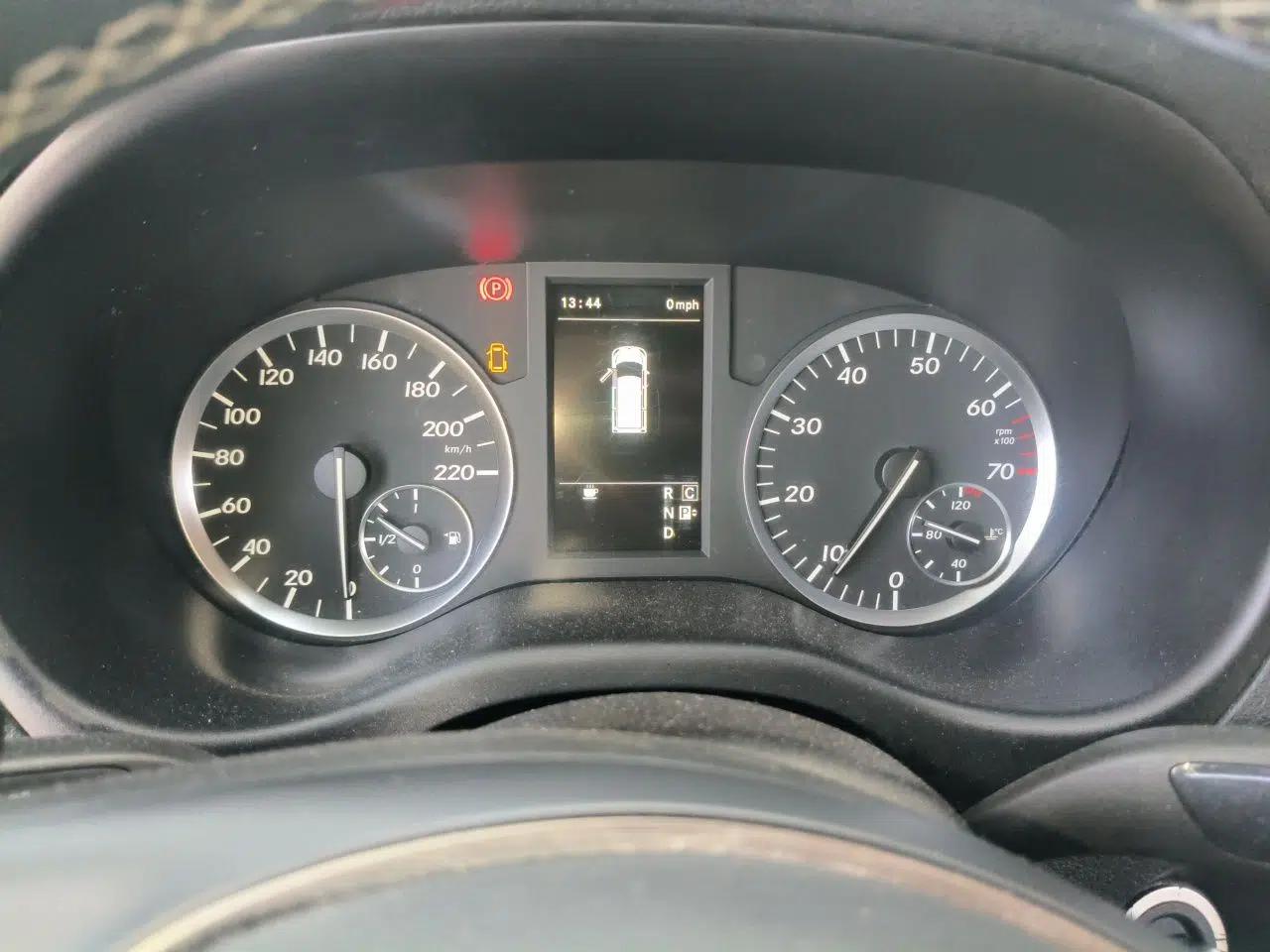Mercedes-Benz Vito 2016 2.0T Business Edition — миниатюра 11