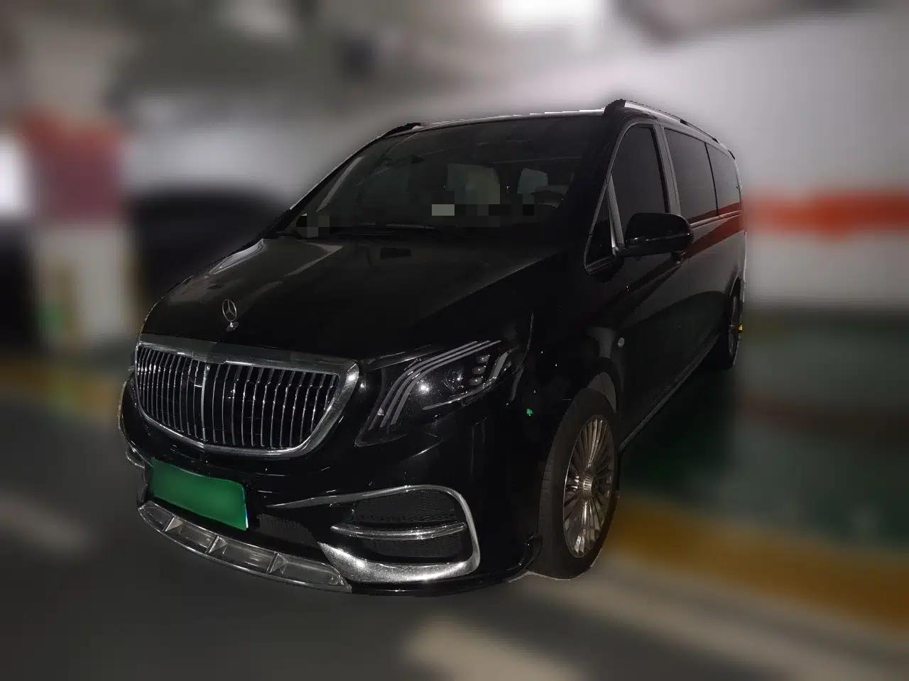 Mercedes-Benz Vito 2023 2.0T Elite Version 7 Seats — миниатюра 1