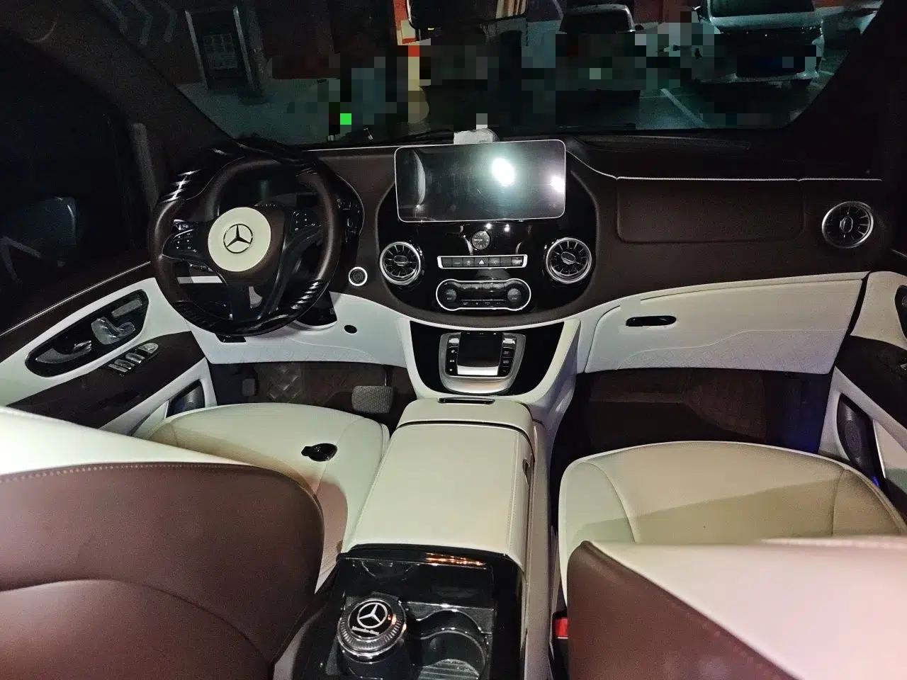 Mercedes-Benz Vito 2023 2.0T Elite Version 7 Seats — миниатюра 9