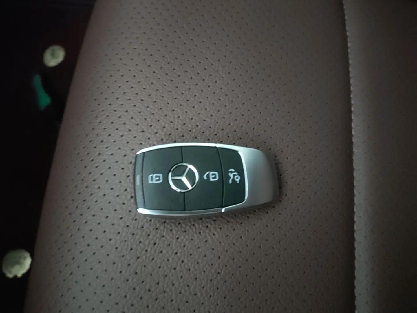 Mercedes-Benz GLE 2024 GLE 450 4MATIC Stylish Model — миниатюра 28