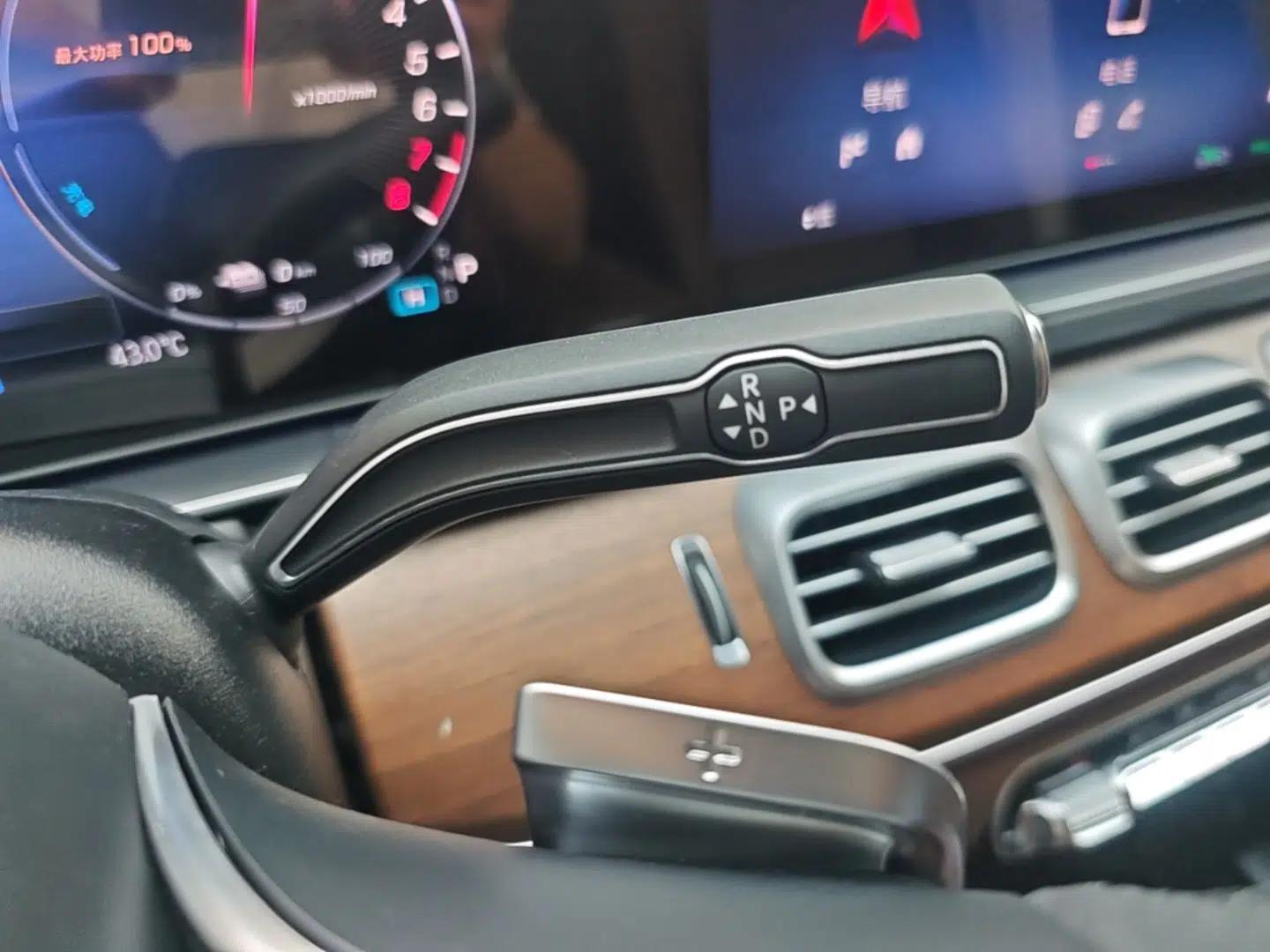 Mercedes-Benz GLE New Energy 2024 GLE 400 e 4MATIC — миниатюра 16