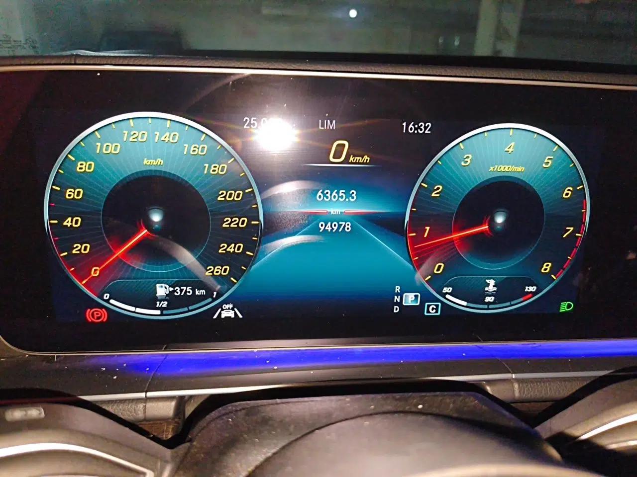 Mercedes-Benz GLE 2022 GLE 350 4MATIC Stylish Model — миниатюра 11