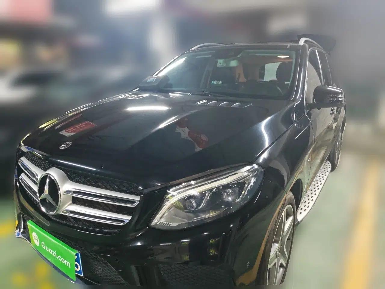 Mercedes-Benz GLE 2019 GLE 400 4MATIC Exclusive Edition — миниатюра 1