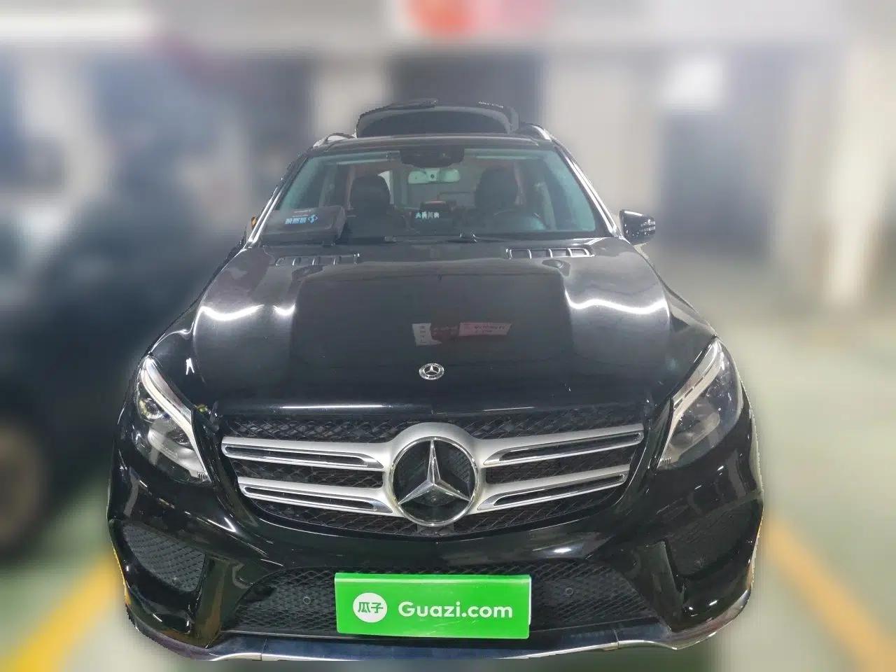 Mercedes-Benz GLE 2019 GLE 400 4MATIC Exclusive Edition — миниатюра 2