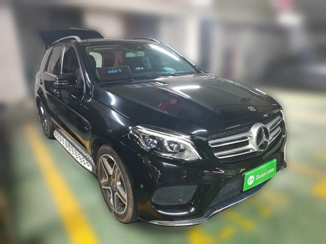 Mercedes-Benz GLE 2019 GLE 400 4MATIC Exclusive Edition — миниатюра 3