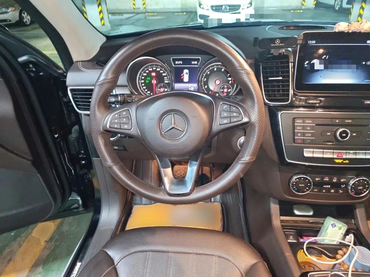 Mercedes-Benz GLE 2019 GLE 400 4MATIC Exclusive Edition — миниатюра 10
