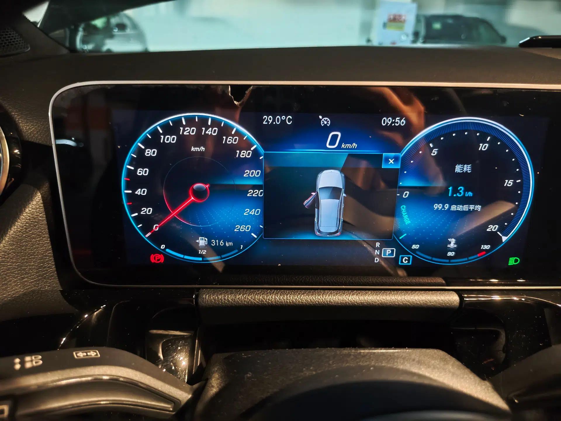 Mercedes-Benz B-Class 2020 B 200 Fashion Model — миниатюра 11
