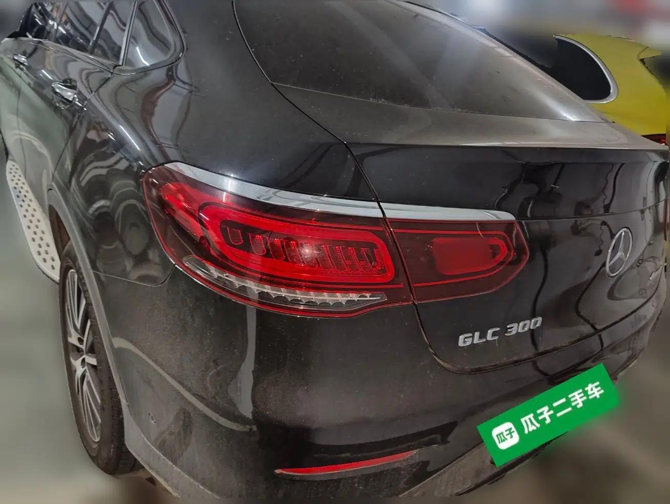 Mercedes-Benz GLC Coupe 2022 Refreshed GLC 300 4MATIC Coupe SUV — миниатюра 5