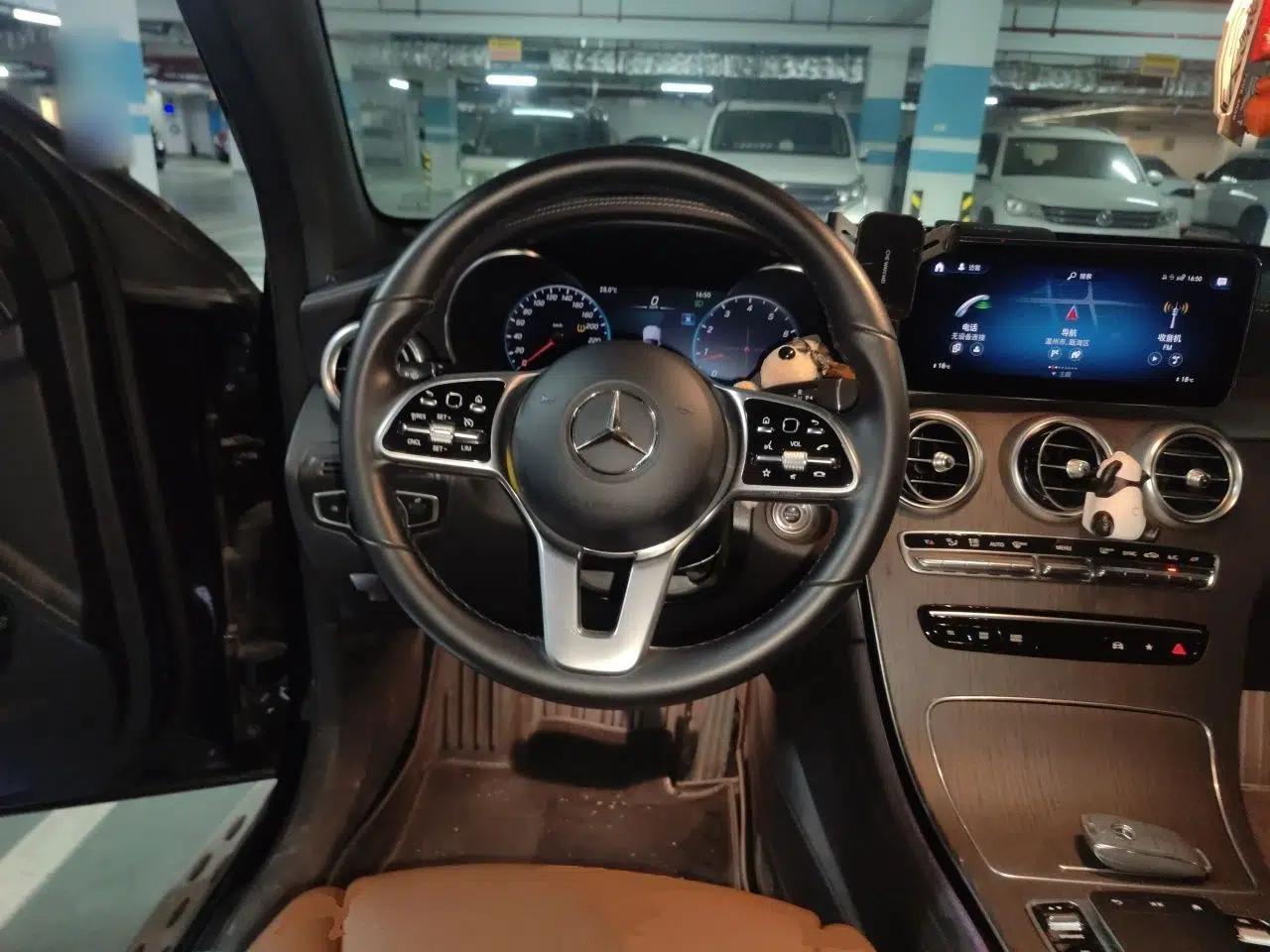Mercedes-Benz GLC Coupe 2022 Refreshed GLC 300 4MATIC Coupe SUV — миниатюра 10