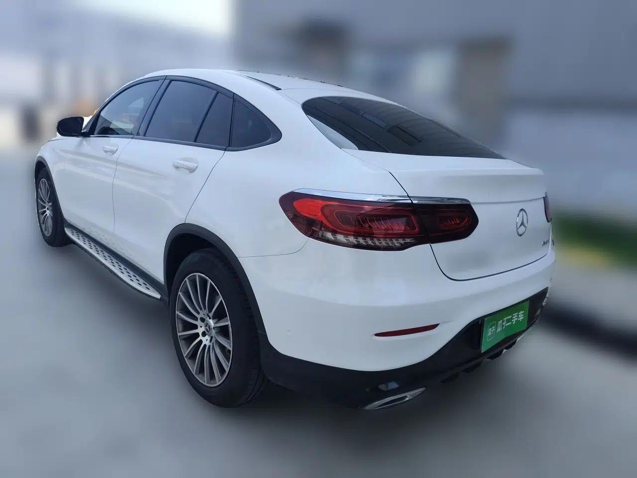 Mercedes-Benz GLC Coupe 2020 GLC 260 4MATIC Coupe SUV — миниатюра 4
