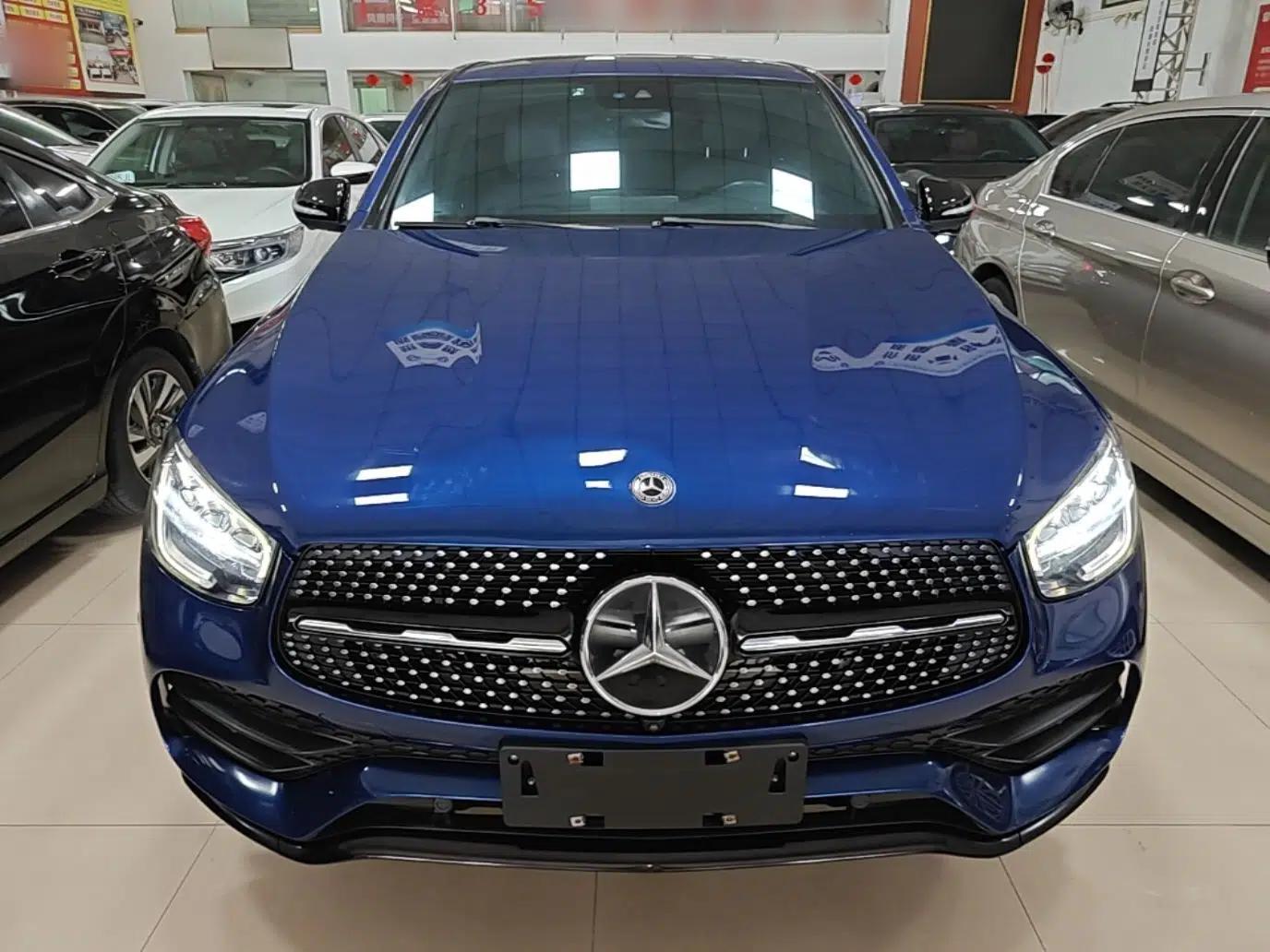 Mercedes-Benz GLC Coupe 2020 GLC 300 4MATIC Coupe SUV — миниатюра 2