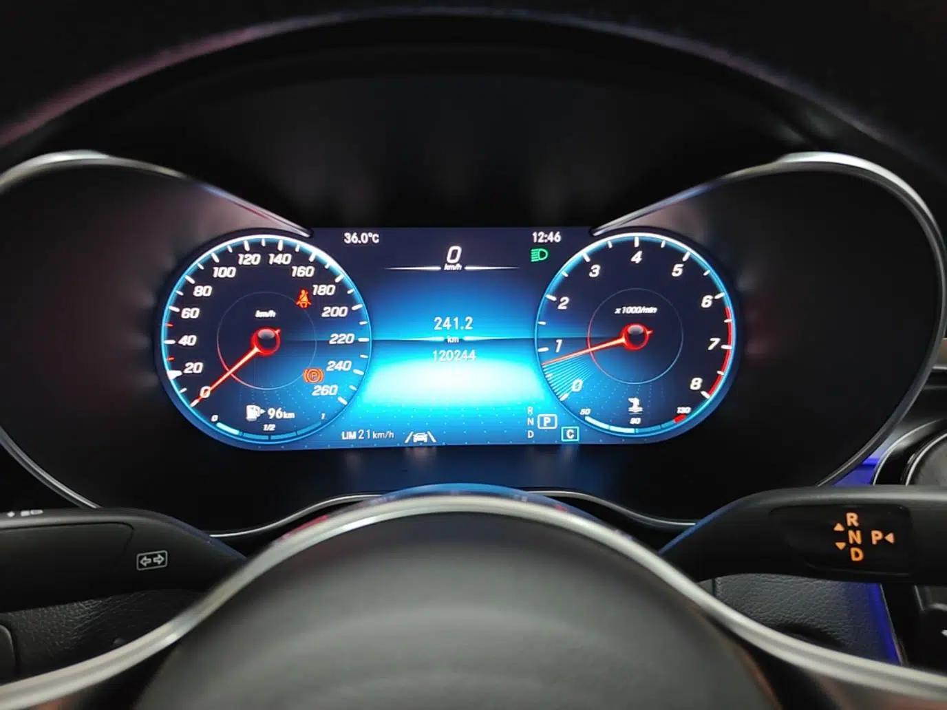 Mercedes-Benz GLC Coupe 2020 GLC 300 4MATIC Coupe SUV — миниатюра 14