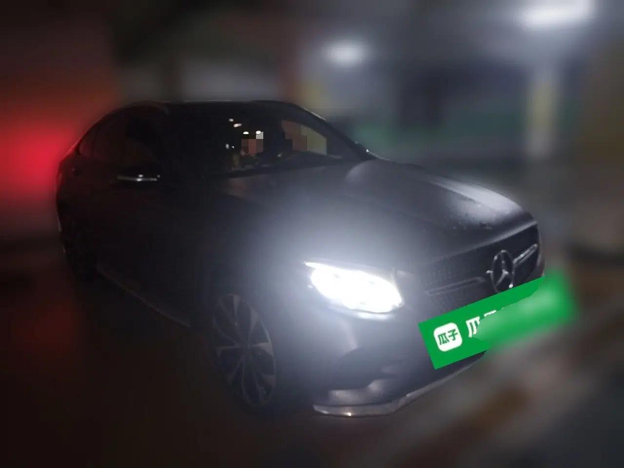 Mercedes-Benz GLC Coupe 2019 GLC 260 4MATIC Coupe SUV — миниатюра 3