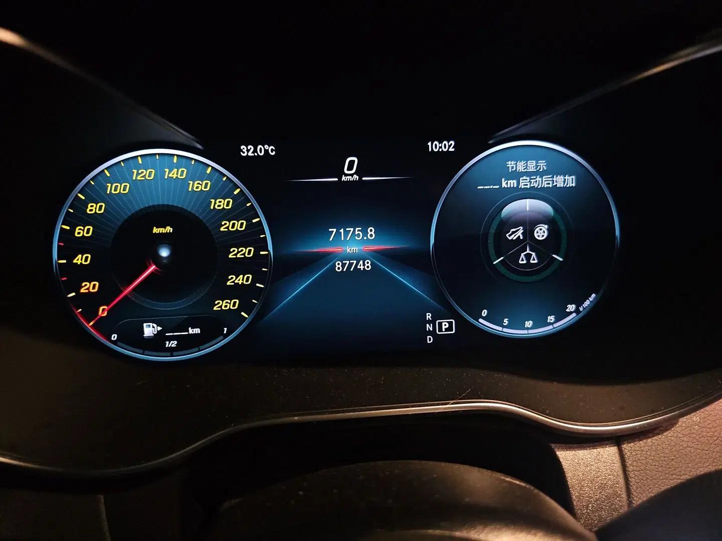 Mercedes-Benz GLC Coupe 2020 GLC 300 4MATIC Coupe SUV — миниатюра 12