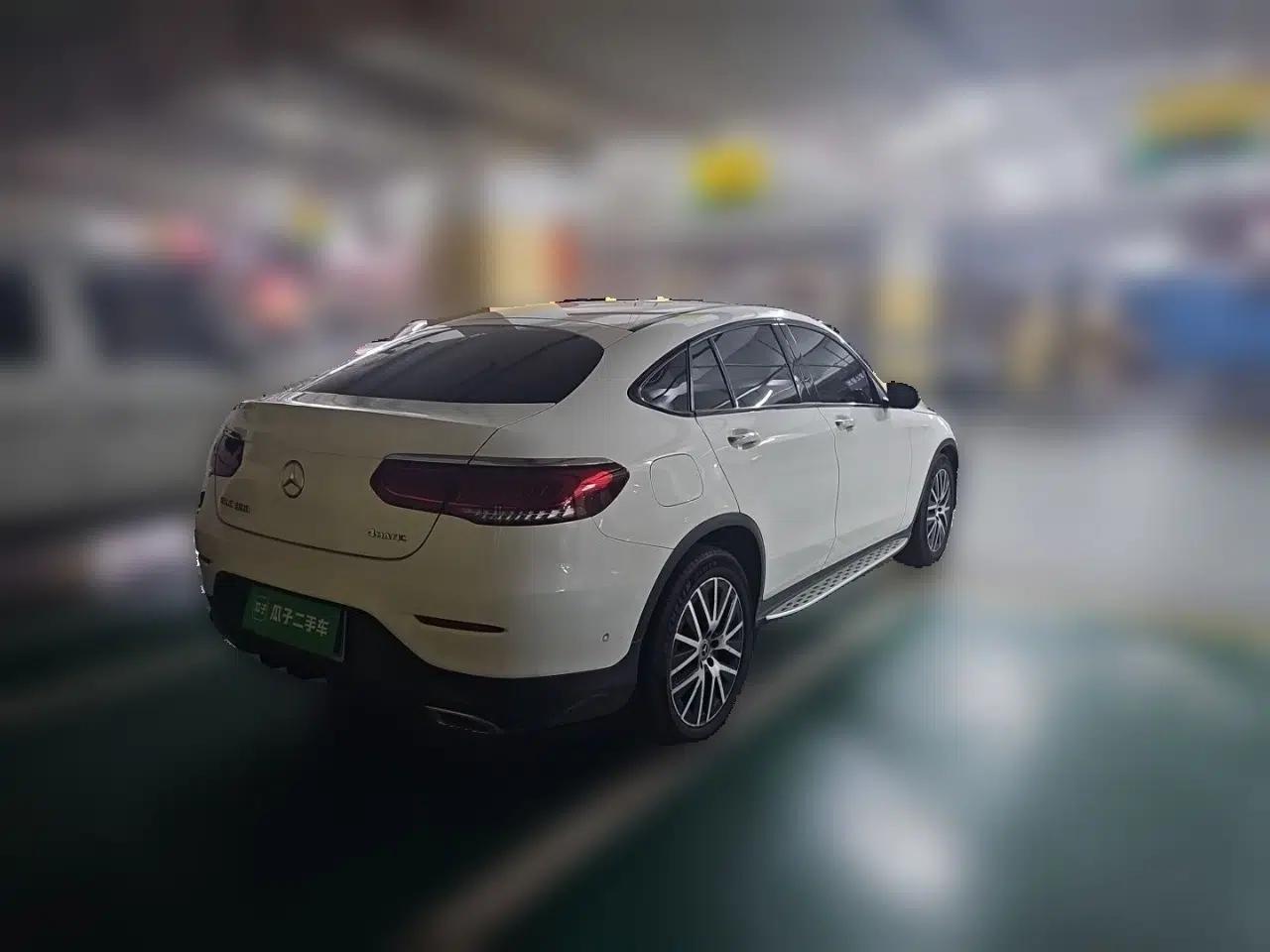 Mercedes-Benz GLC Coupe 2020 GLC 300 4MATIC Coupe SUV — миниатюра 6