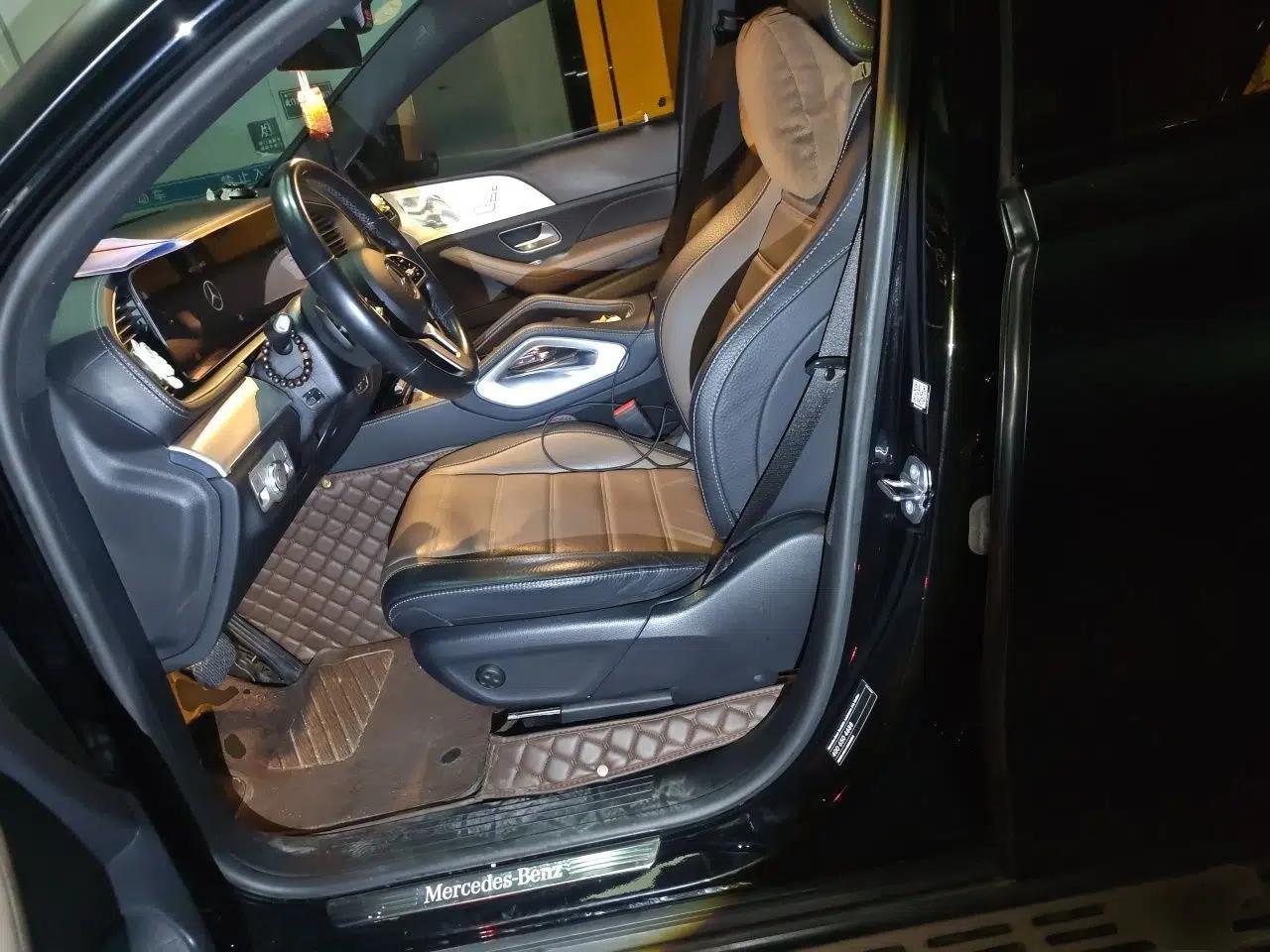Mercedes-Benz GLE Coupe 2020 GLE 450 4MATIC Coupe SUV Fashion Model — миниатюра 15
