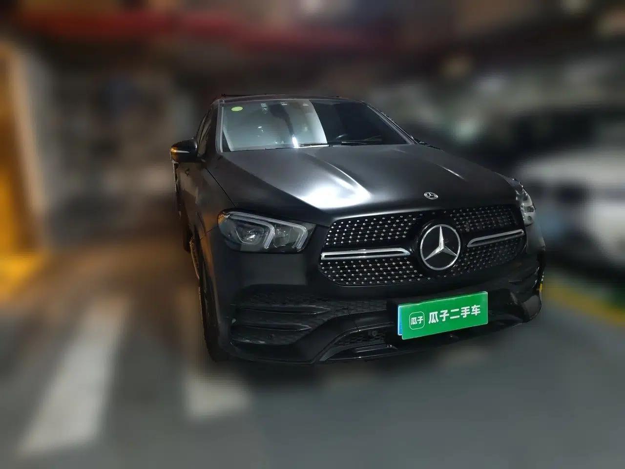 Mercedes-Benz GLE Coupe 2020 GLE 450 4MATIC Coupe SUV Fashion Model — миниатюра 3