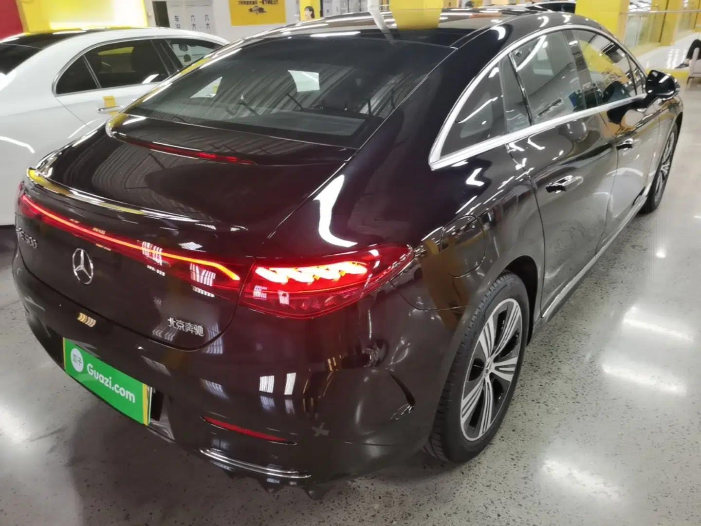 Mercedes-Benz EQE 2025 500 4MATIC Pioneer Edition — миниатюра 6