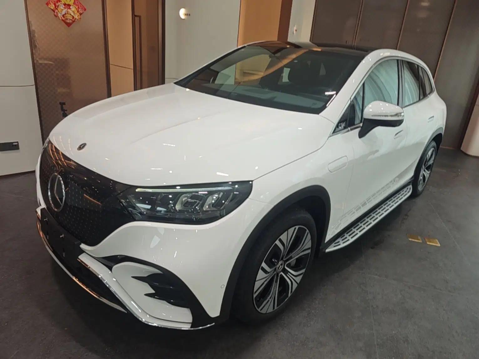 Mercedes-Benz EQE SUV 2024 500 4MATIC Luxury Edition — миниатюра 1
