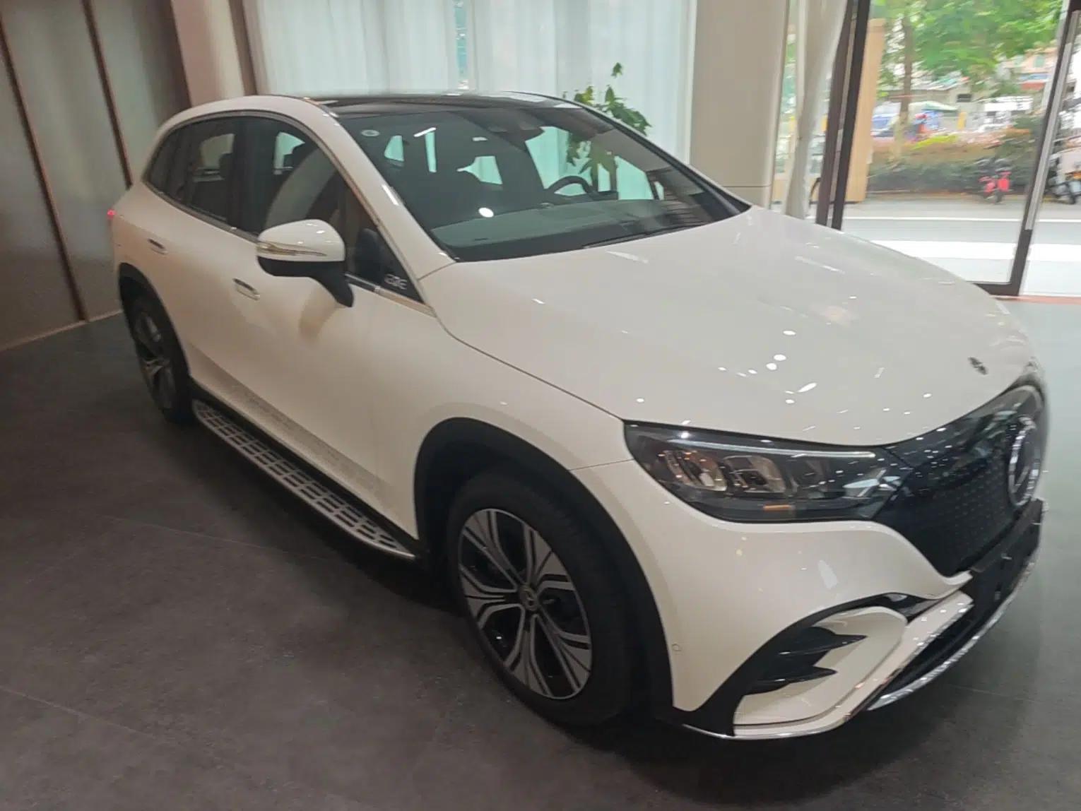 Mercedes-Benz EQE SUV 2024 500 4MATIC Luxury Edition — миниатюра 12