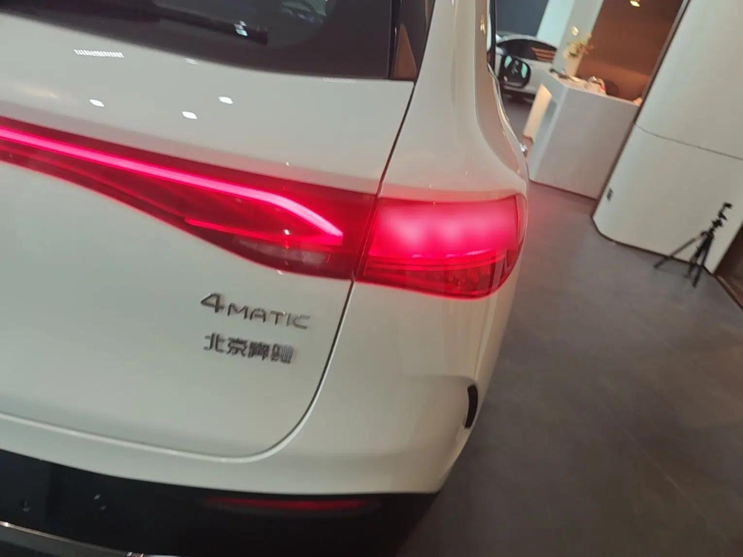 Mercedes-Benz EQE SUV 2024 500 4MATIC Luxury Edition — миниатюра 14