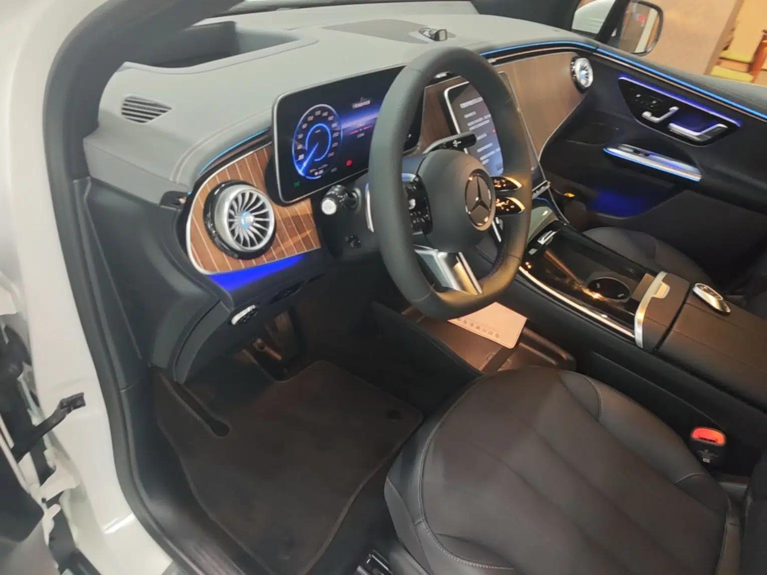 Mercedes-Benz EQE SUV 2024 500 4MATIC Luxury Edition — миниатюра 23
