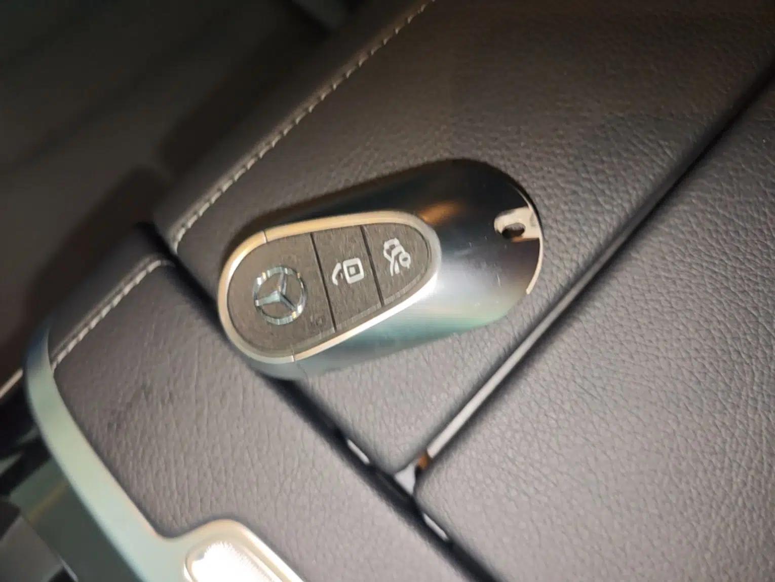 Mercedes-Benz EQE SUV 2024 500 4MATIC Luxury Edition — миниатюра 28