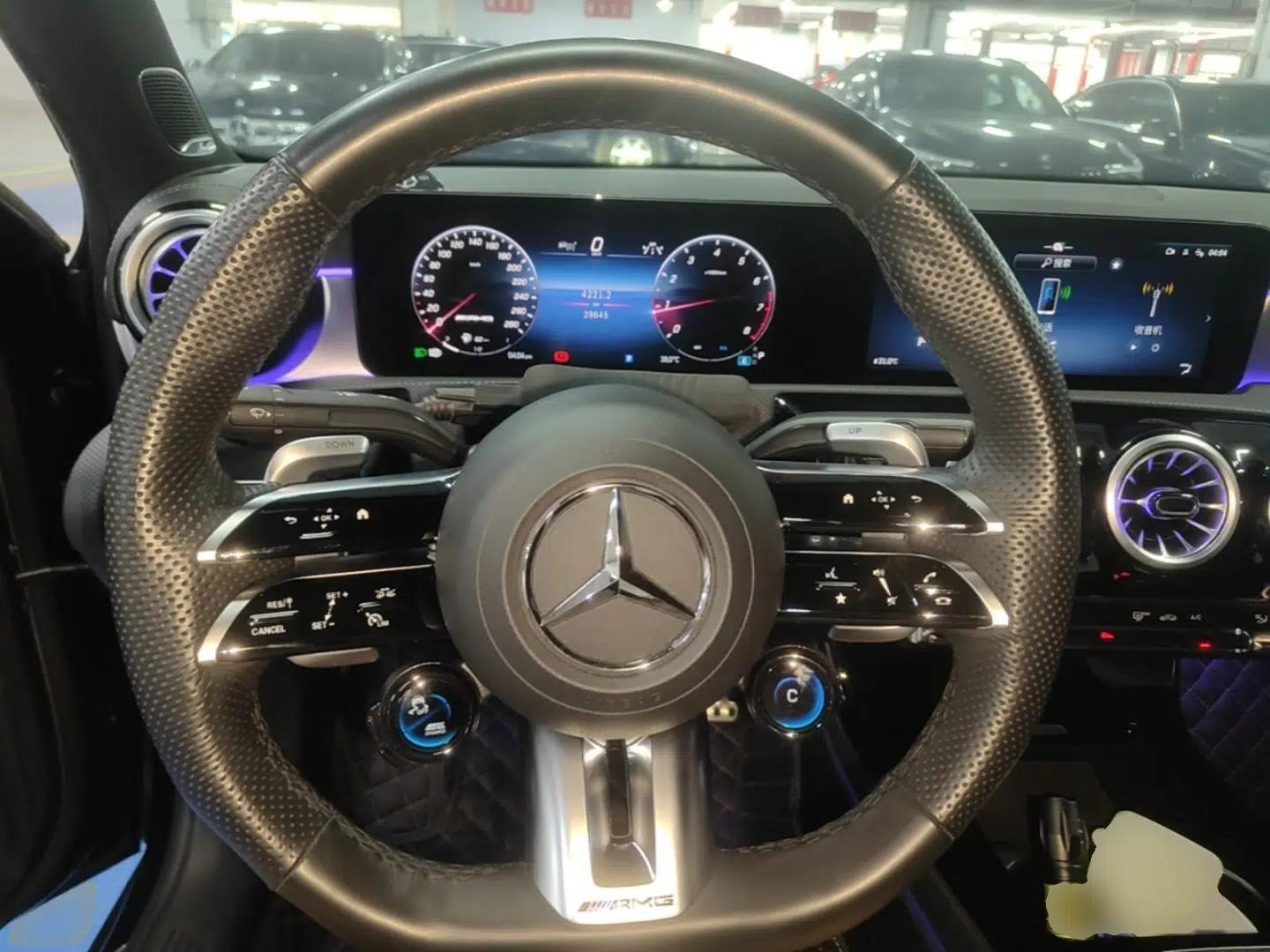 Mercedes-Benz A AMG 2024 AMG A 35 L 4MATIC — миниатюра 13