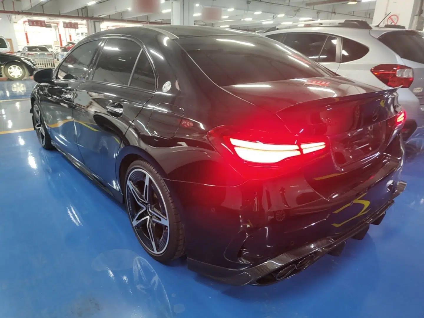 Mercedes-Benz A AMG 2024 AMG A 35 L 4MATIC — миниатюра 4